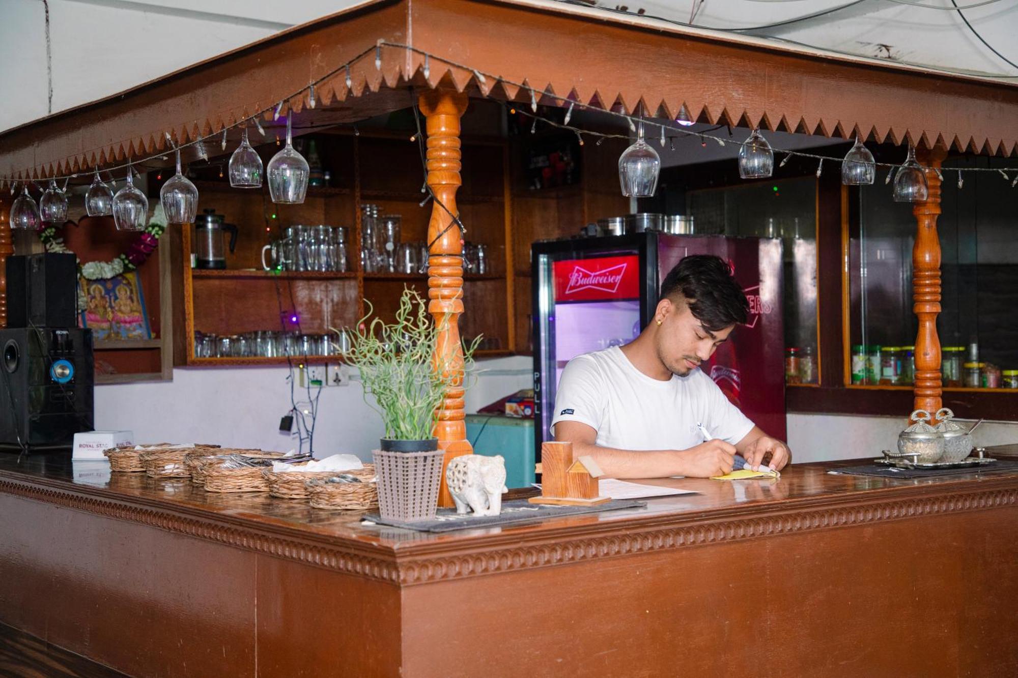 Hotel Shiva'S Dream Sauraha Zewnętrze zdjęcie