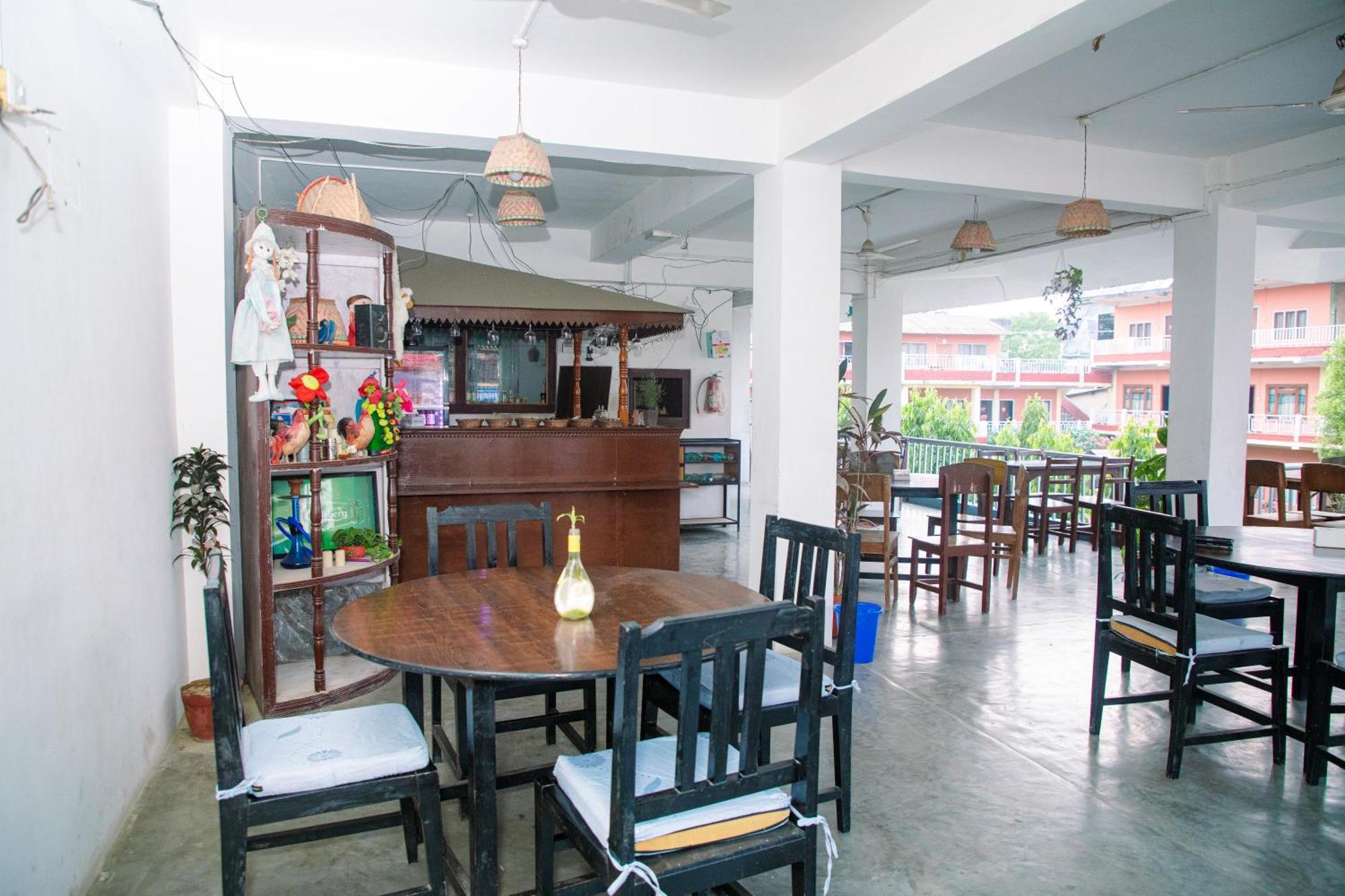 Hotel Shiva'S Dream Sauraha Zewnętrze zdjęcie