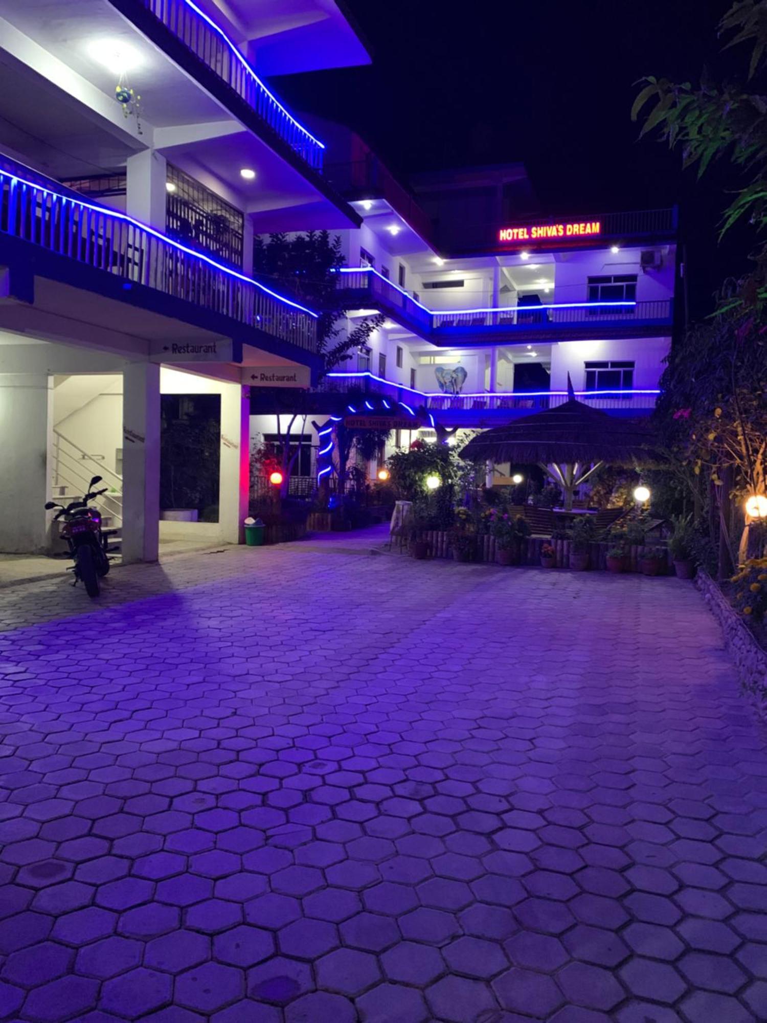 Hotel Shiva'S Dream Sauraha Zewnętrze zdjęcie