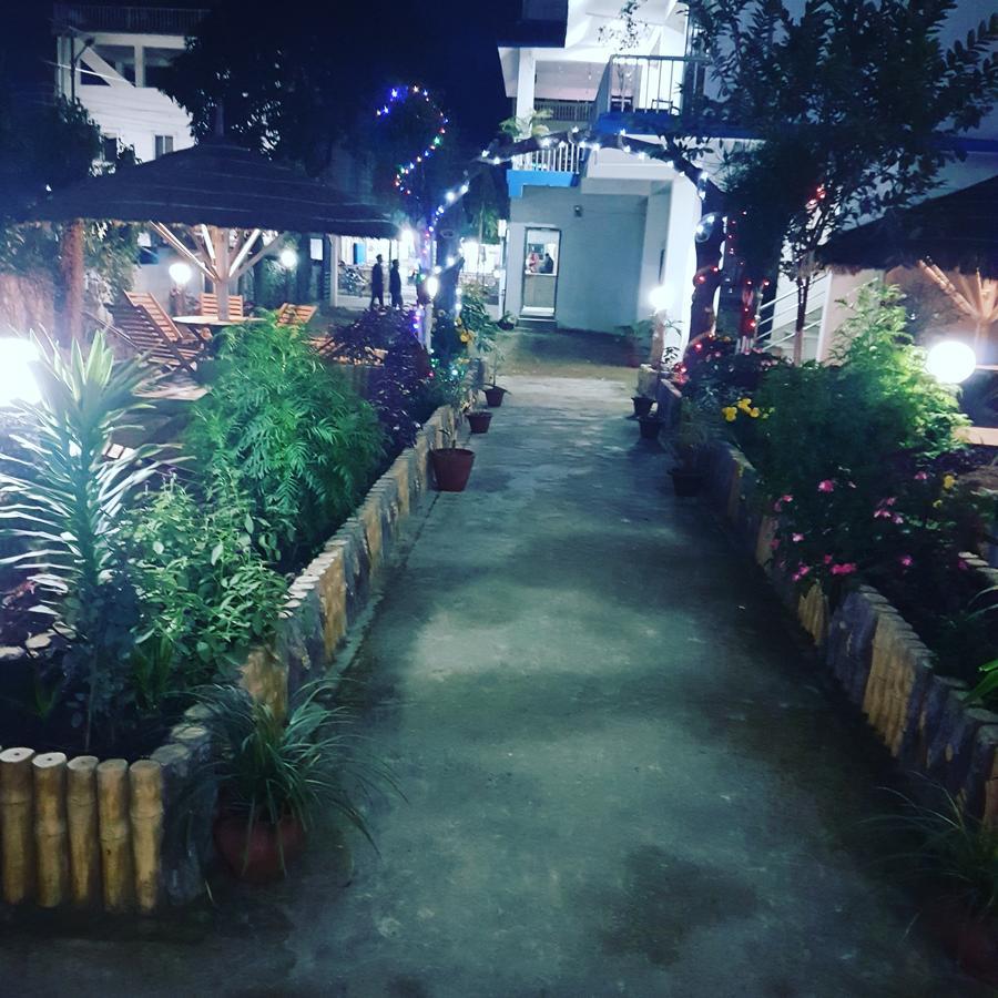 Hotel Shiva'S Dream Sauraha Zewnętrze zdjęcie